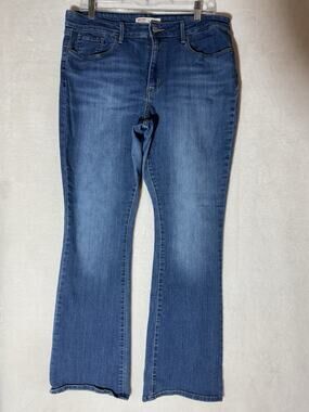 Levi's Signature Mid Rise Bootcut Women's Jeans Size 14M W32 L32
